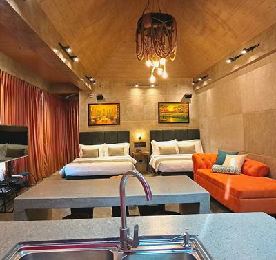 Aqua Frontier Hotel and Restaurant