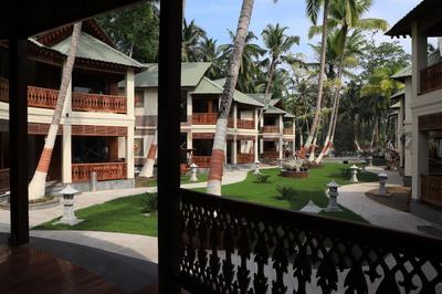 Sandyy Wavess Beach Resort