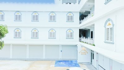 Snowwhite castle hotel