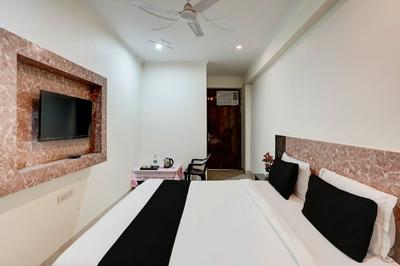 Hotel Gold Stays Near Delhi Airport