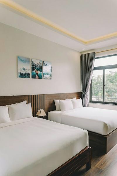 Tam Coc Harbor View Hotel & Travel