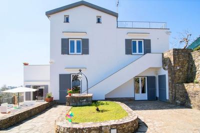Family Villa in Sorrento Coast Pool & View