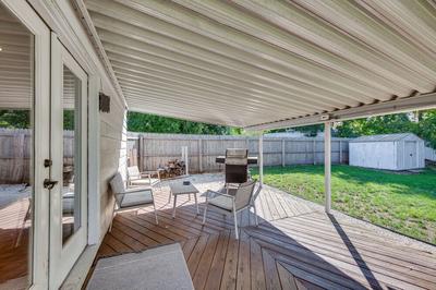 Fenced Backyard, Grill & Deck: Bernville Home!