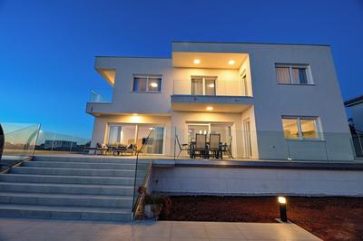 Villa Via