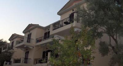 Mikros Gialos Apartments