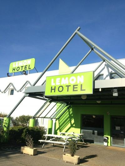 Lemon Hotel Avignon Rochefort du Gard