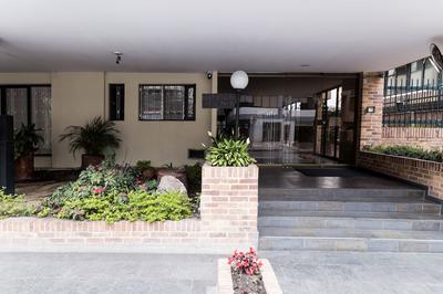 Modern Designer Flat By NOMAD GURU