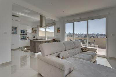 Luxury 2 Bedroom Penthouse in St Julians