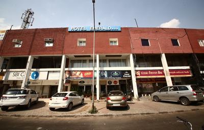 Hotel Emerald