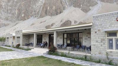 Passu  Ambassador Hotel