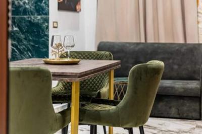 Royal Gold City Suites by Estia - Euphoria
