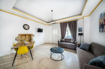 Mela s Home Agioi Deka