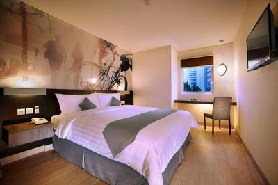 NEO Hotel Mangga Dua by ASTON