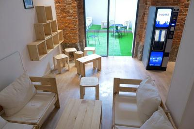 Guitar Hostel