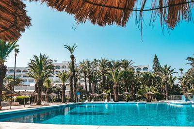 Hotel Kanta Resort & Spa