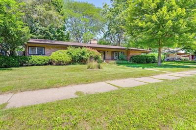 3 Mi to Michigan State: Apt w/ Patio in Lansing!