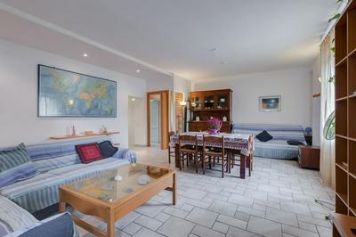 Spacious and Cozy, 6+3 Beds, Free Wifi, Near Eur