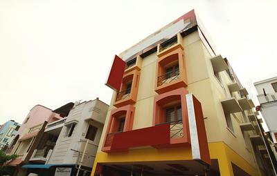 OYO 15427 Hotel Apple Grand