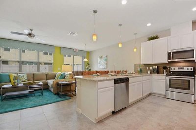 Modern 4BR w Patio Resort Pool Compass Bay