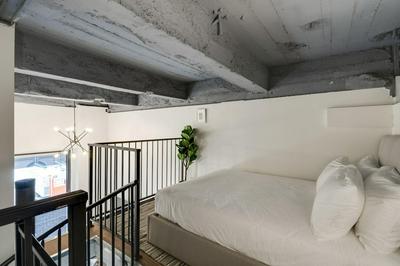 Sosuite 1BR Loft w Shared W/d, Gym, Lounge