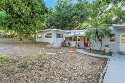 Modern Family Retreat Near Orlando Attractions