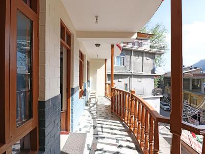 OYO 13710 Home Studio near Hadimba Manali