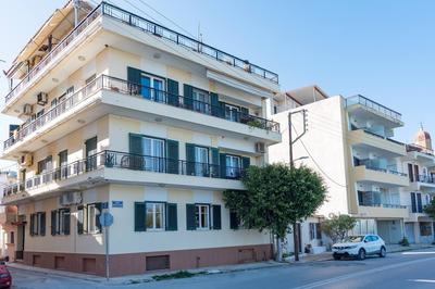 Katerina Residence - Beachfront Plaz Eot