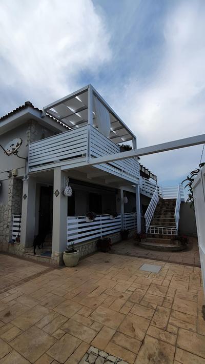 Comfortable Holiday House Close to the sea Down