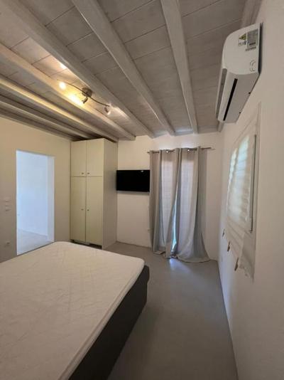 Charming Apartment in Ano Mera