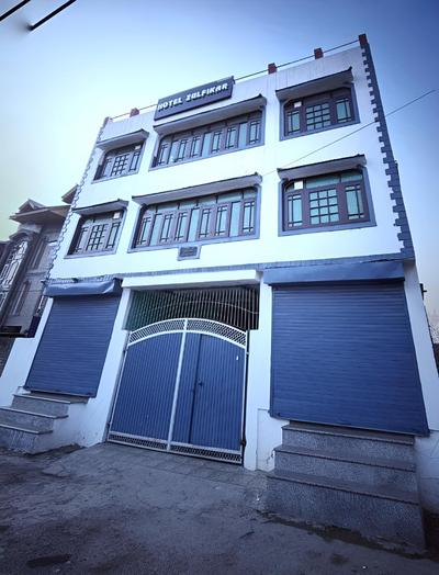 Goroomgo Hotel Zulfikar Srinagar