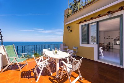 Heavenly Terrace by Napoliapartments