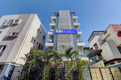 Fabhotel Rajyog Residency