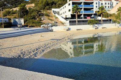 Sea-view Apartment - Sleeps 4, Parking & Balcony