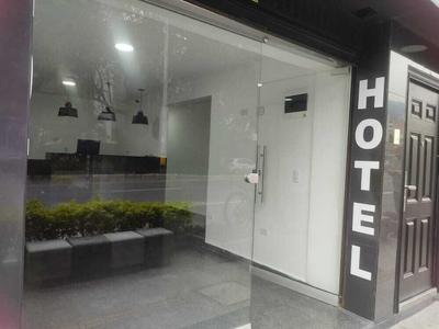 Hotel Black & White Boutique
