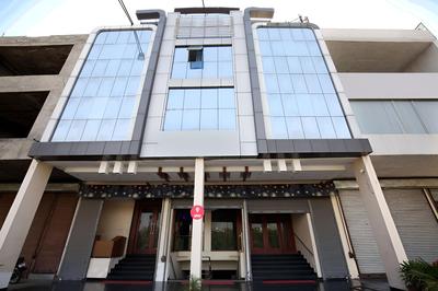 OYO 8865 Hotel Baj Celebration