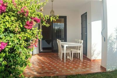 La Casa Bonita - Modern 2BR Apt with Private Terrace. Pool Views