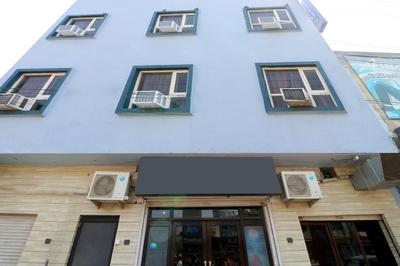 OYO 39626 Rj Royal Guest House