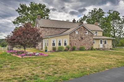 Farmhouse on River, 12 Miles to Liberty Mountain