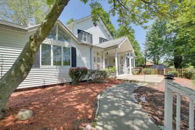 Relaxing New York Home w/ Boat Dock & Lake View!