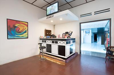 RedDoorz @ Supratman Street