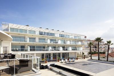 The Beachfront Praia D'el Rey Golf & Beach Resort