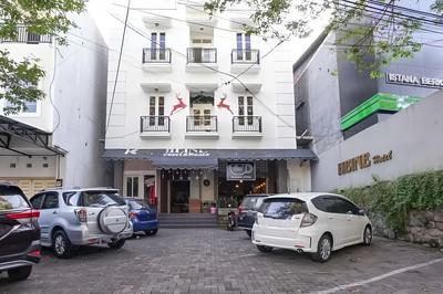 Heine Hotel