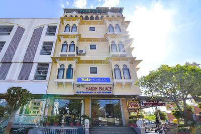 Fabhotel Harsh Palace
