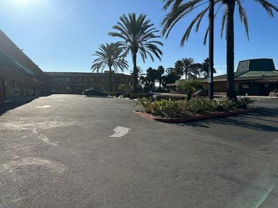 Hotel Avenida - Oceanside Camp Pendleton