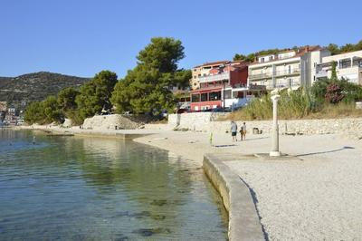 Remarkable 1-bed Apartment in Marina