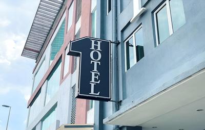 1 Hotel Mahkota Cheras