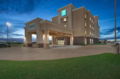 Quality Inn & Suites Pearsall