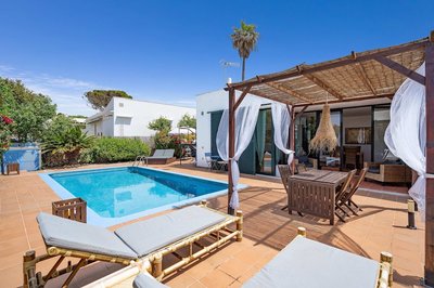 Anana Binisafua Villa With a Pool by the sea