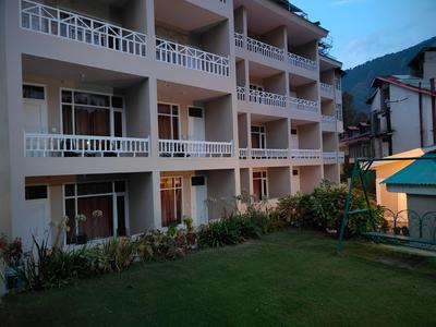 Goroomgo Hotel Conifer Manali