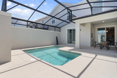 Four Bedroom Close to Disney w/ Screened Pool @StoreyLake 4910